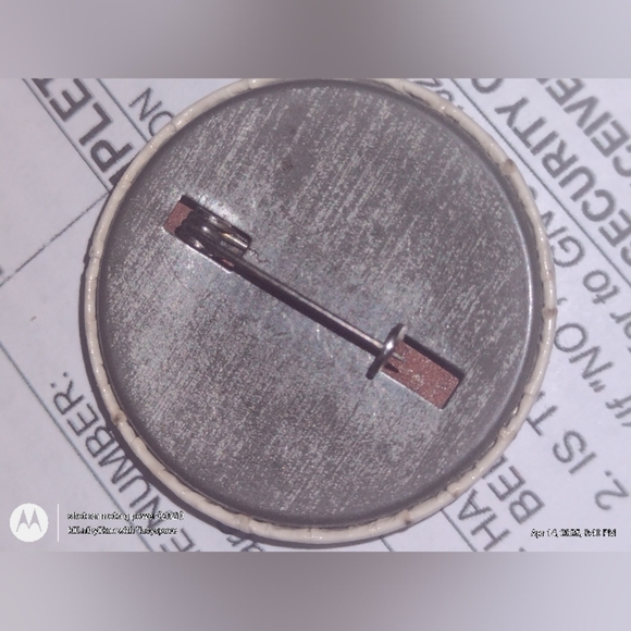 Married To The Mob Movie Promo Pin Back Button - Picture 3 of 4